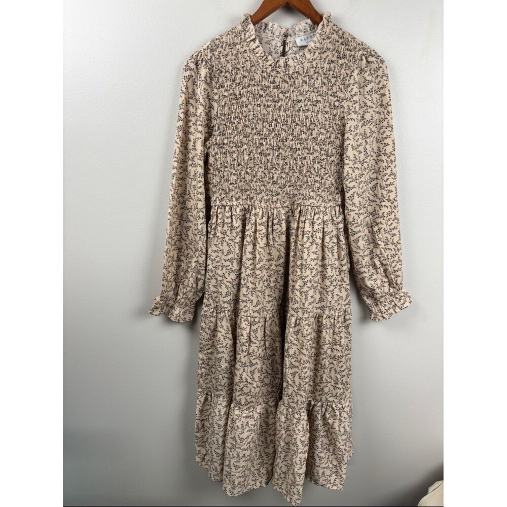 Hayden Prairie dress Small Beige Floral Smocked Tiered Long Sleeve stretch